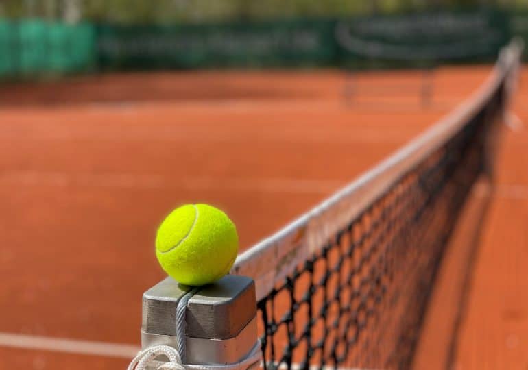 Dlaczego warto zacząć grać w tenisa?