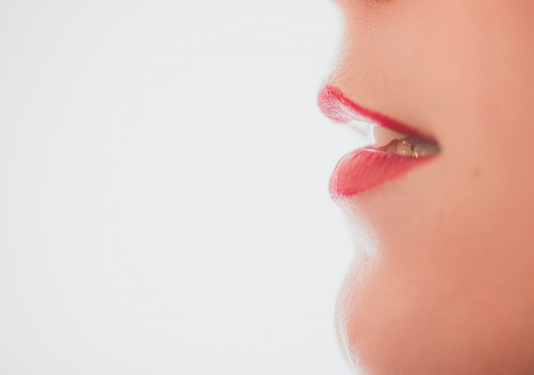 Jak uzyskać idealny kontur ust bez igły? Podpowiadamy